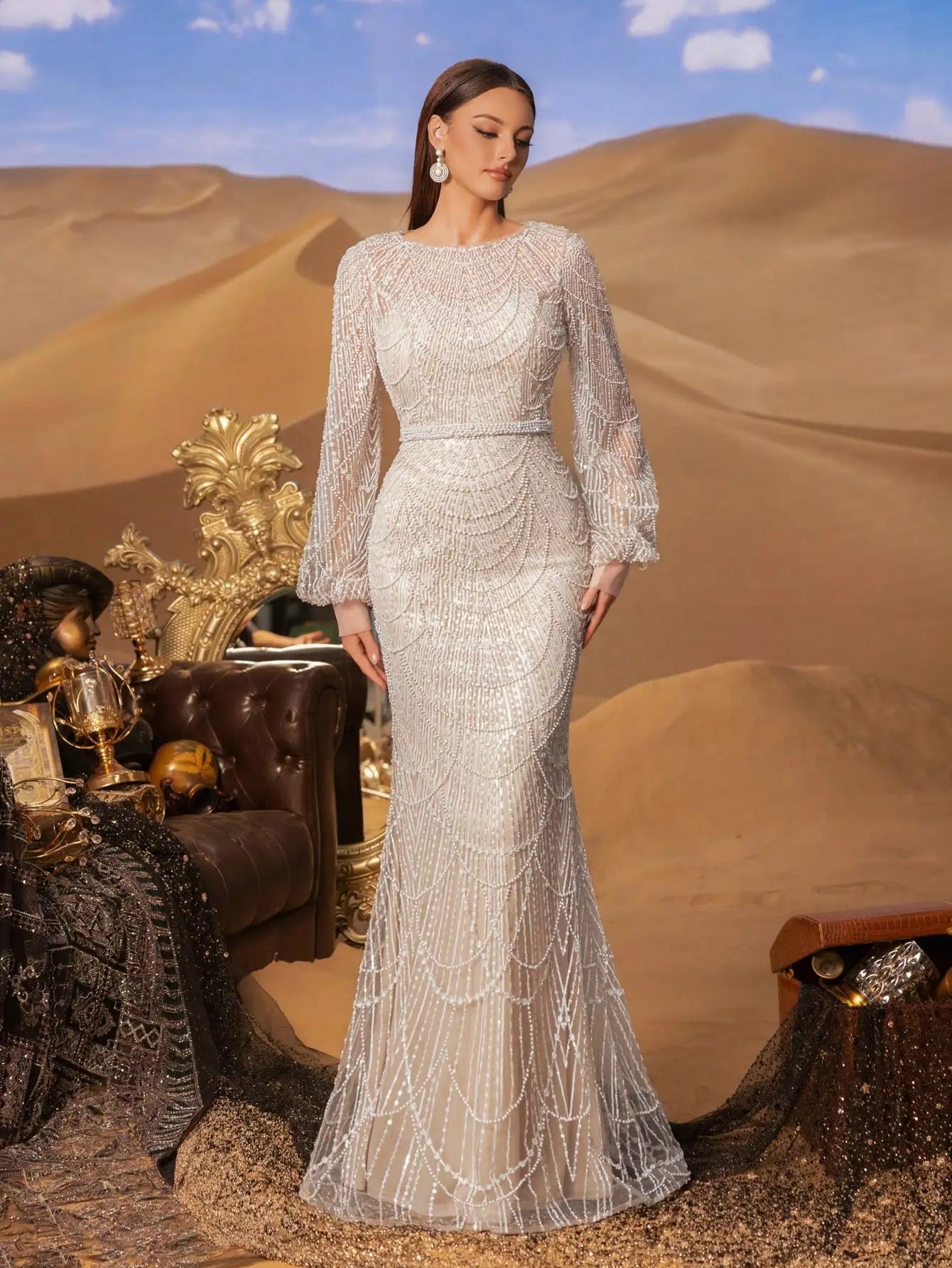 Elegant and luxurious sequined mermaid long-sleeved evening dresses, adorned with sparkling crystal beads.