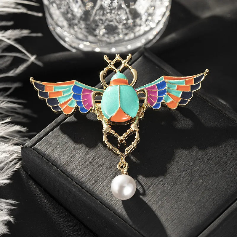 SKEDS Women Full Crystal Exquisite Beetle Brooch Badges Fashion Luxury High-end Elegant Lady Insect Pin Accessories