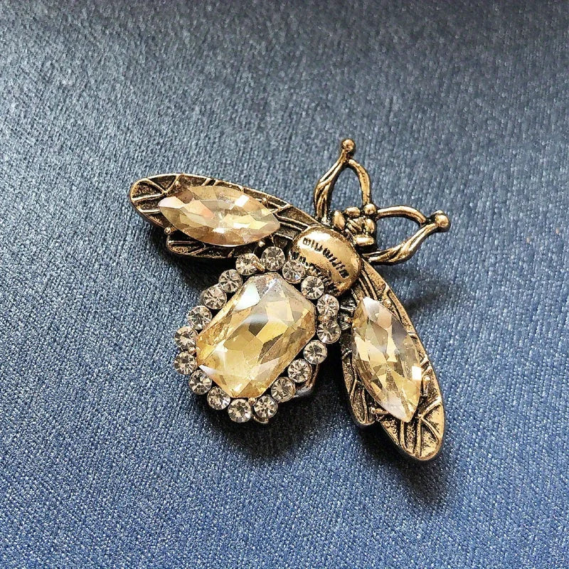 SKEDS Luxury Exaggerated Vintage Women Crystal Bee Brooch Pin Fashion Elegant Lady Exquisite Insect Rhinestone Badges