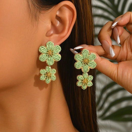 Boho Raffia Flower Stud Earrings for Women Double Size Woven Straw Floral Ear Studs Multicolor Summer Beach Statement Jewelry