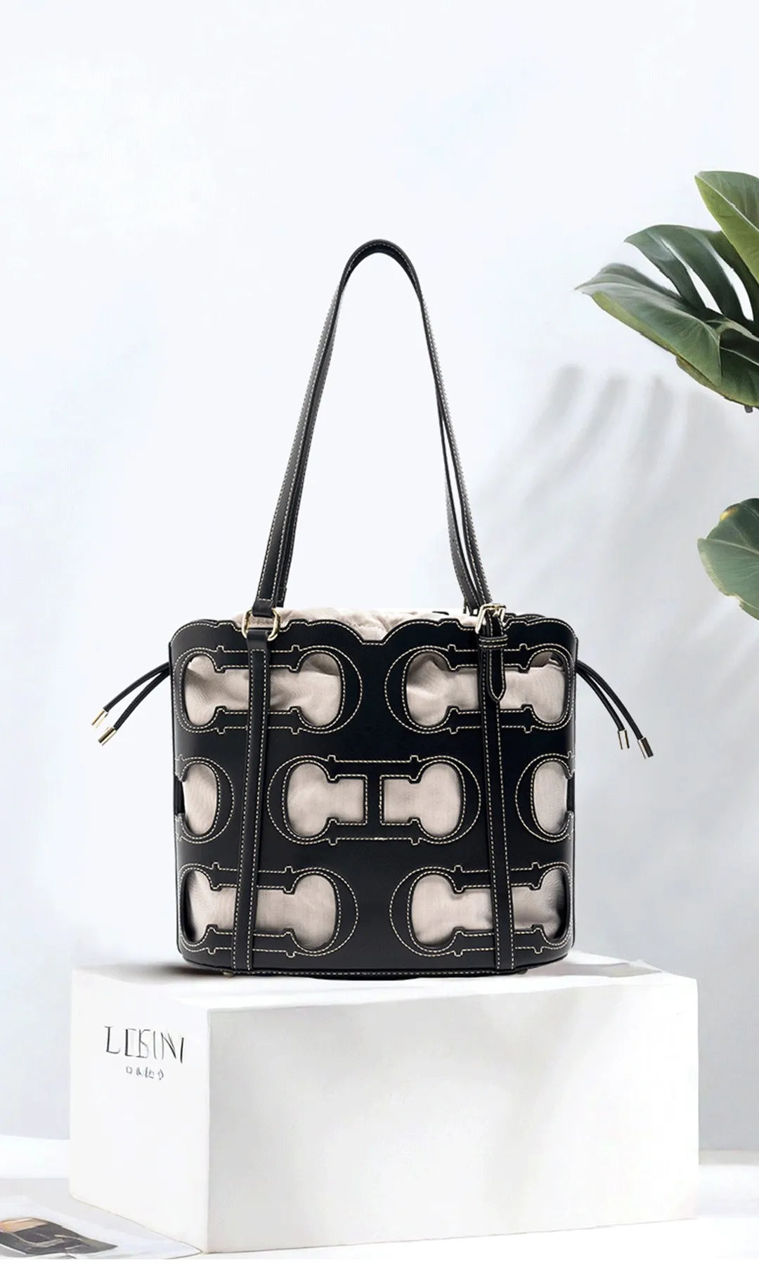 CH Tote Bag Cutout Logo  Large Capacity Drawstring Shoulder Handbag Luxury brand designer Hollow Out Fashion Bucket Bag
