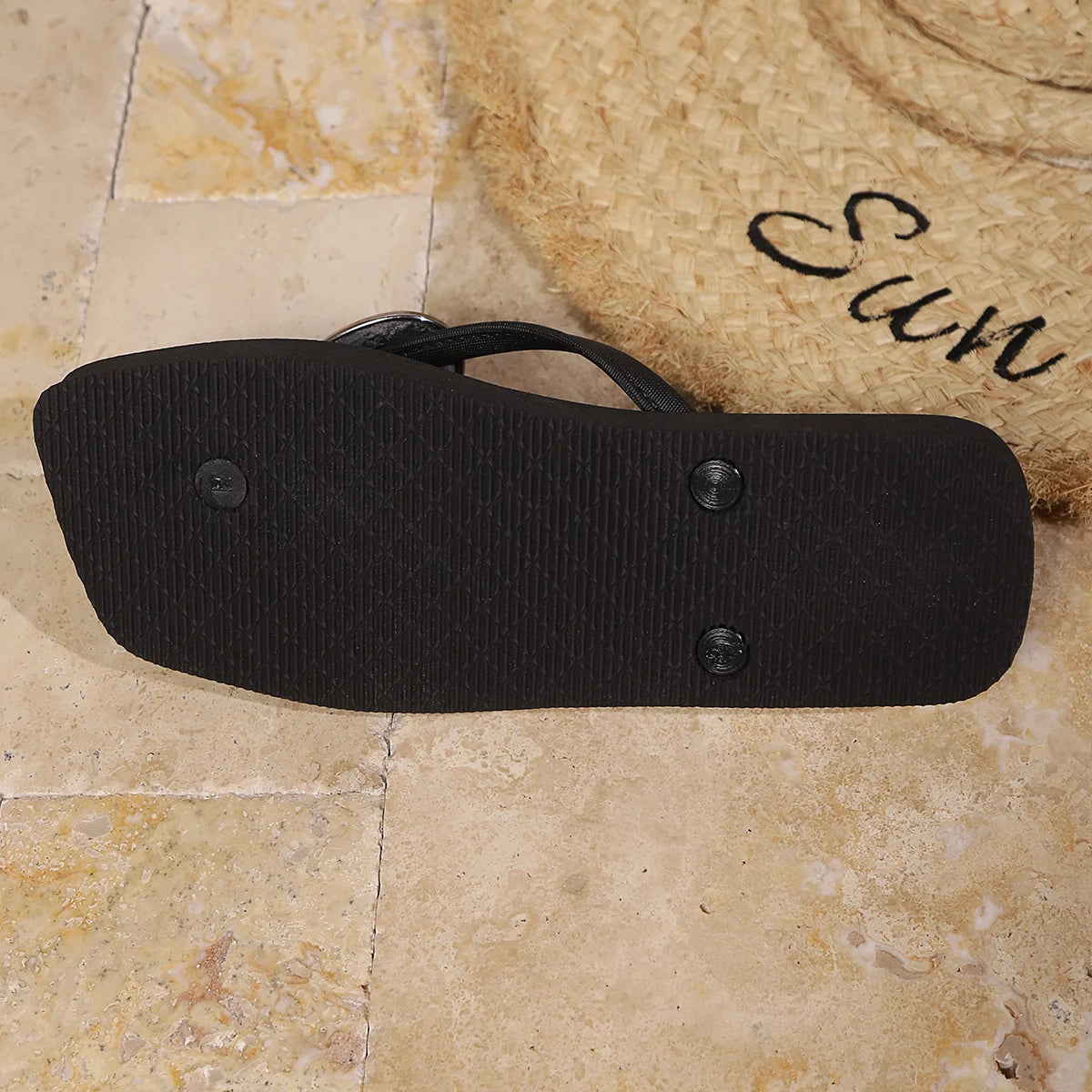 Summer Flats Flip Flops 2025 New Outer Wear Slippers Non-Slip Women's Beach Flip Flops