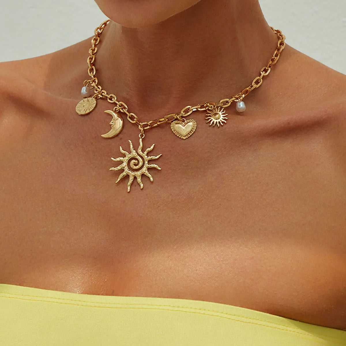 Ingemark 2025 Faddish Vintage Heart Sun Moon Pendant Necklace Trendy Creative Alloy Chains Chokers Necklace Wed Bridal Jewelry