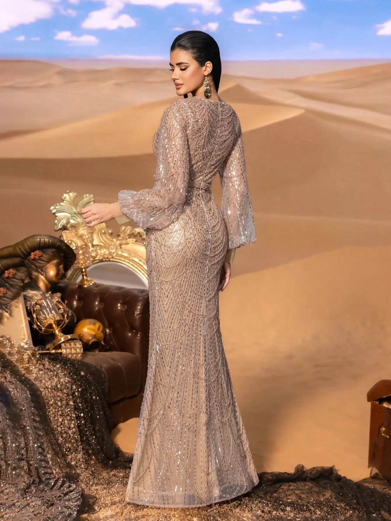 Elegant and luxurious sequined mermaid long-sleeved evening dresses, adorned with sparkling crystal beads.