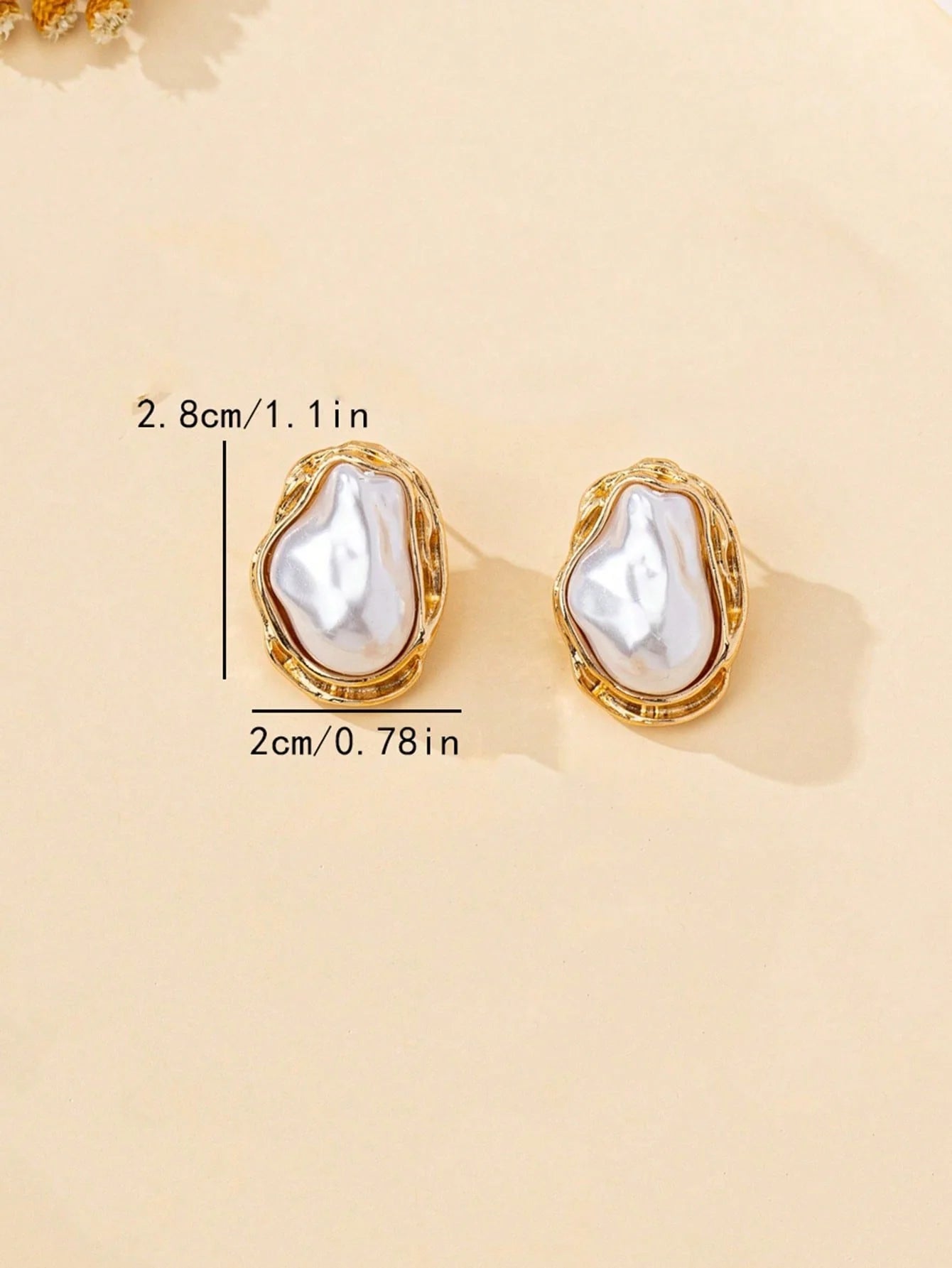 A Pair of European and American Style Retro Baroque Irregular Pearl Earrings for Women, Light Luxury Gold Irregular Pearl Ear Jewelry, Unique Design Elegant Earrings, Gift for Girlfriend